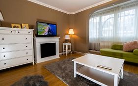 Central Apt. Near Afi Mall, 5 Mins To The Old Town By Car