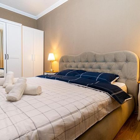 Appartamento Central Apt. Near Afi Mall, 5 Mins To The Old Town By Car Braşov Esterno foto