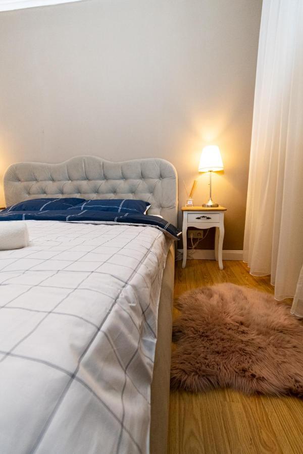 Appartamento Central Apt. Near Afi Mall, 5 Mins To The Old Town By Car Braşov Esterno foto
