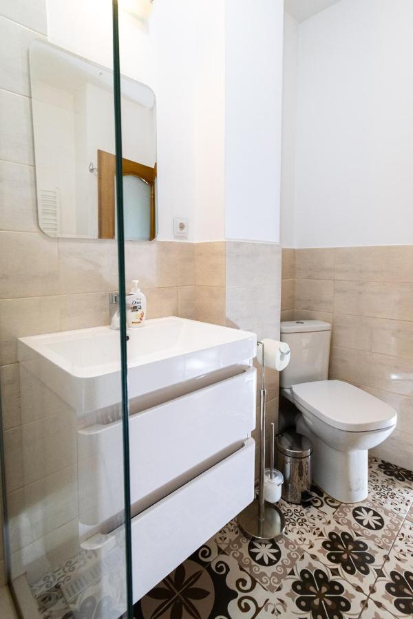 Appartamento Central Apt. Near Afi Mall, 5 Mins To The Old Town By Car Braşov Esterno foto