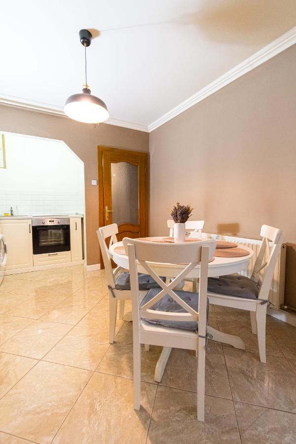Appartamento Central Apt. Near Afi Mall, 5 Mins To The Old Town By Car Braşov Esterno foto